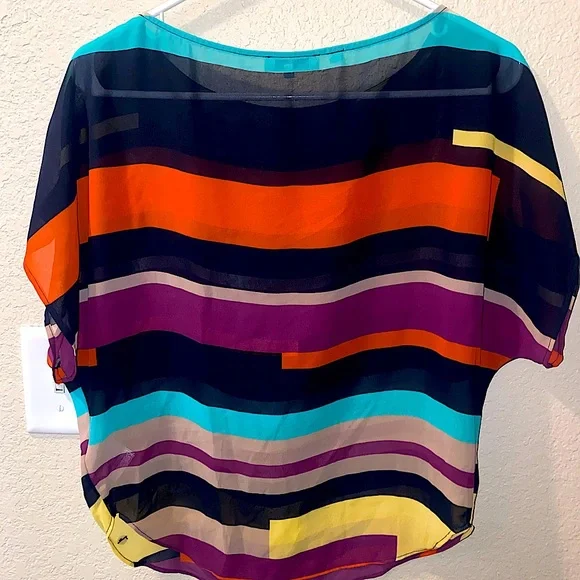 Guess Blouse - Picture 4 of 6